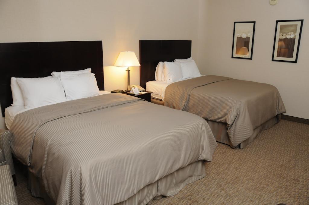 Clarion Inn Michigan City Room photo